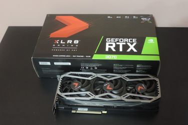 PNY Tarjeta gráfica GeForce RTX™ 3070 8GB XLR8 Gaming REVEL EPIC-X RGB™ Triple Fan LHR
