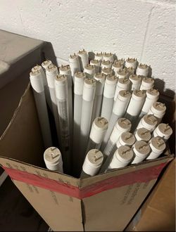 Sleek Lighting 4ft LED T8 Tube Bulbs