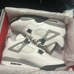Jordan 4 white cement size 12 Ds