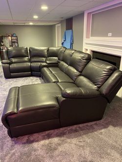 ArtVan Leather Couch w/ recliners