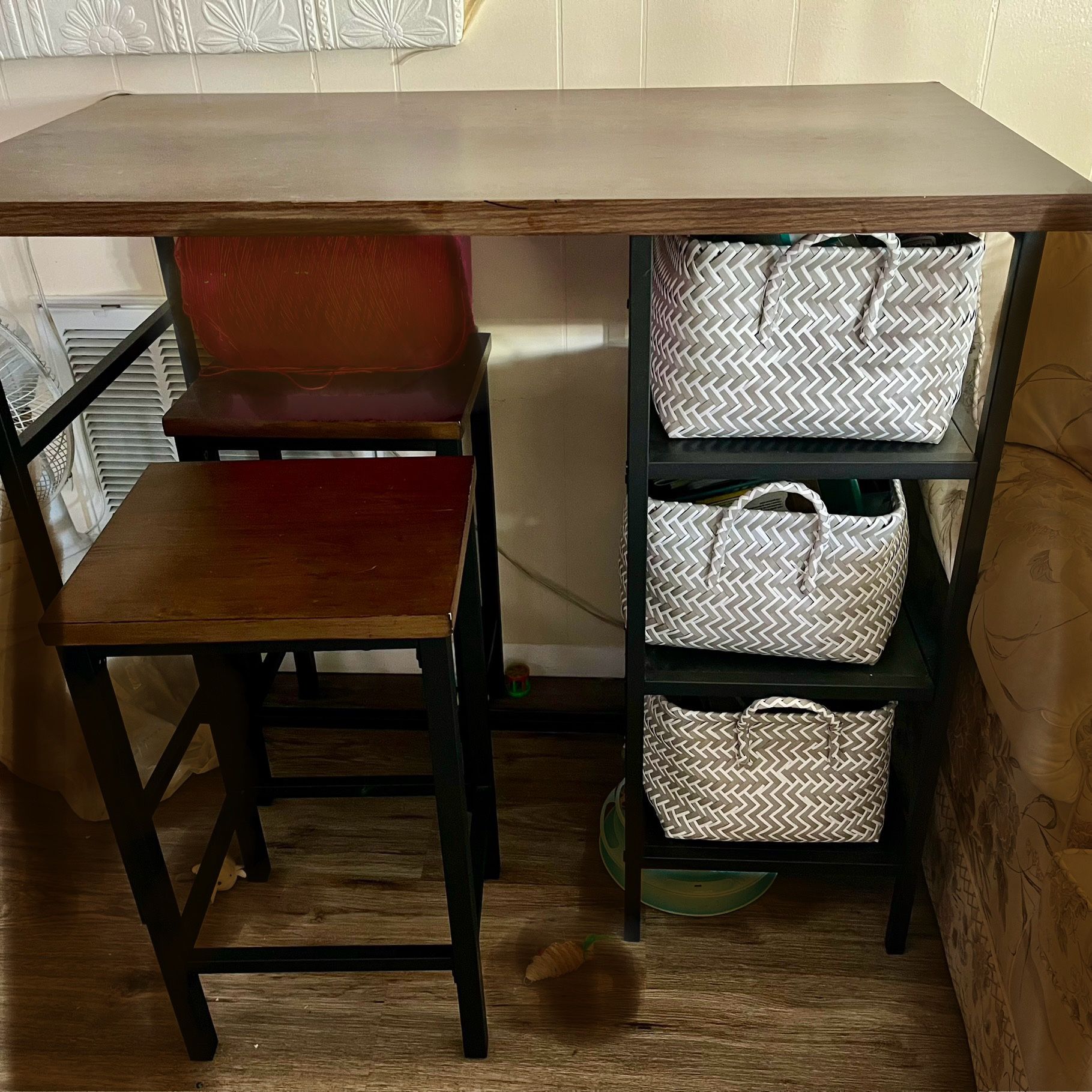Bar Small Table/desk & 2 Stools & Baskets