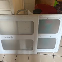 Adjustable Baby Fence Door Blocker Pet Gate