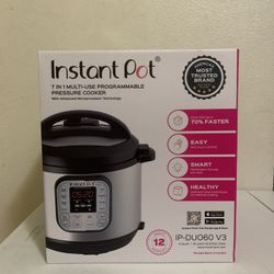 Instant Pot (BRAND NEW)