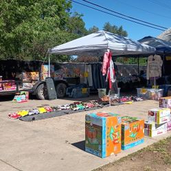Yard Sale (3565 W Warren Ave Denver CO 80219