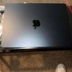 MacBook Air M3 (Like New) – Fast, Clean, Ready to Use