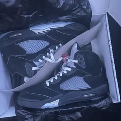 Jordan 5 Retro OG Black Metallic Reimagined 