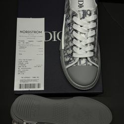 DIORS B23 New Size 9