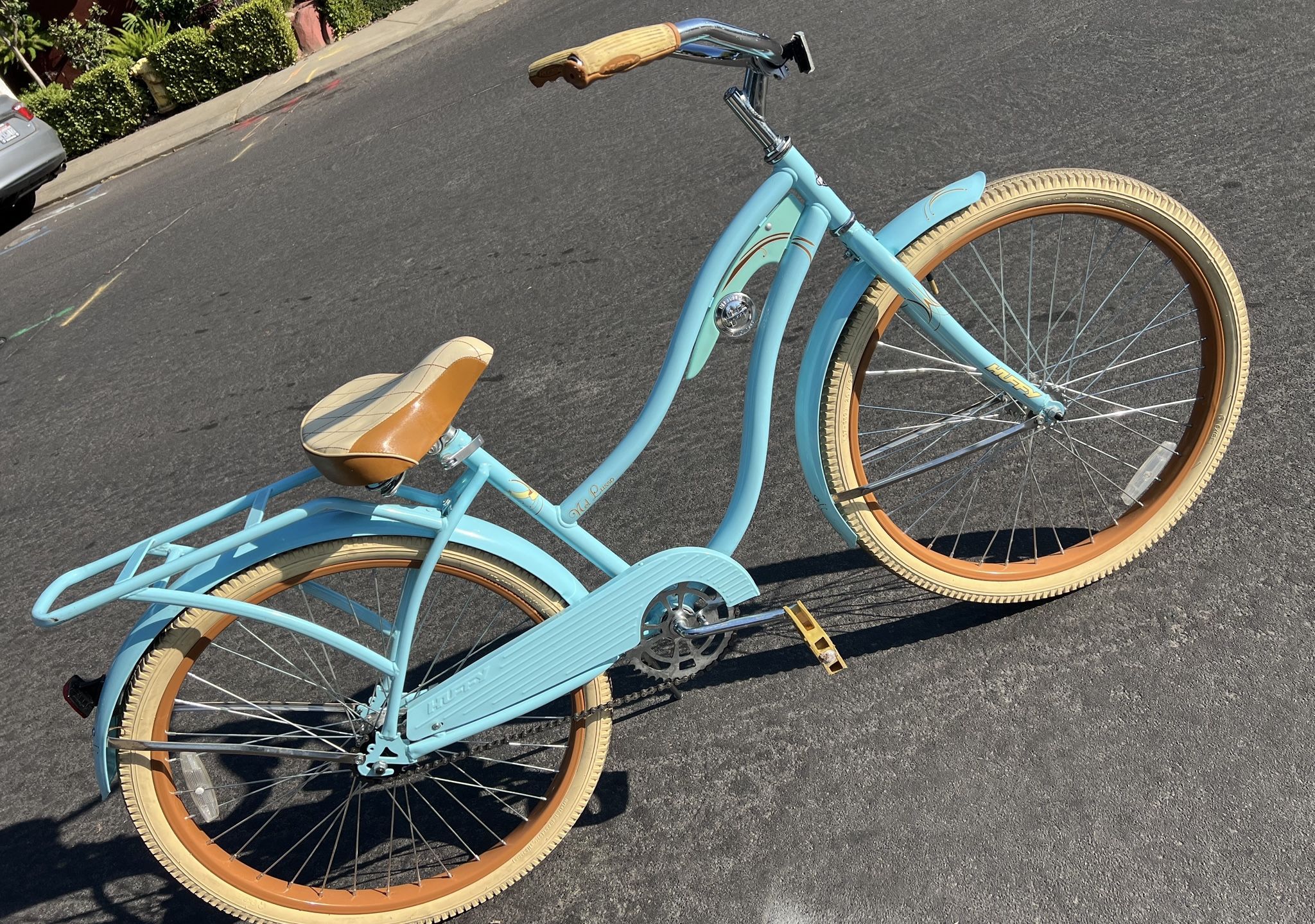 Huffy Nel Lusso Women's cruiser bike 26"