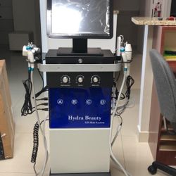 Hydra facial 