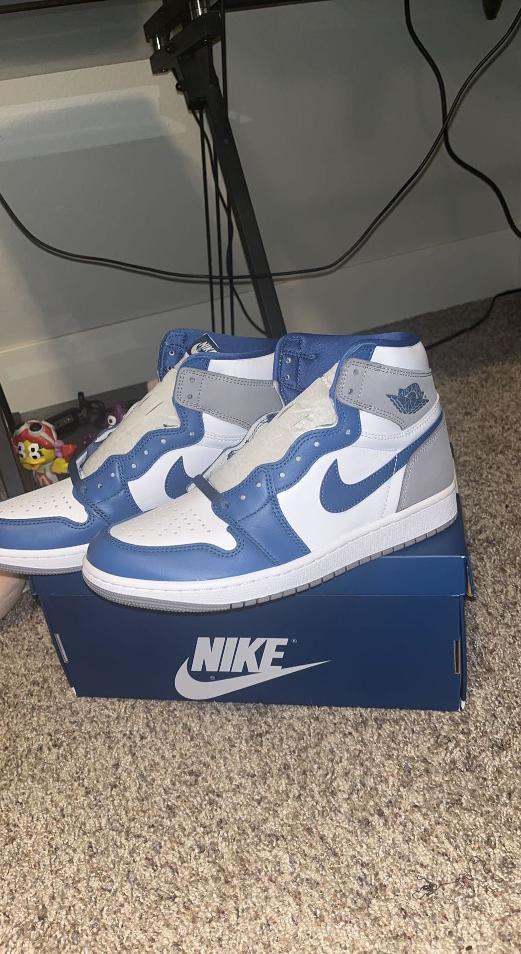 Jordan 1 Retro High OG ‘True Blue’ (BRAND NEW) 9.5