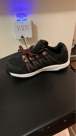 Women’s work shoe