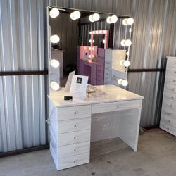 White Make Up Vanity 