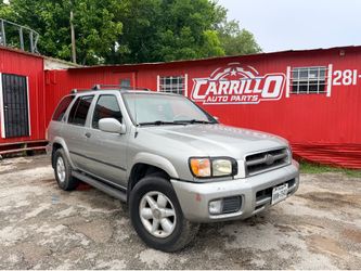 2000 NISSAN PATHFINDER IN FOR PARTS!