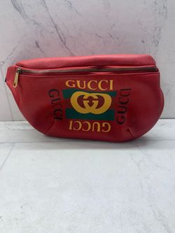 Gucci Grained Calfskin Logo Belt Bag Red (PO1015943) -Like New Condition