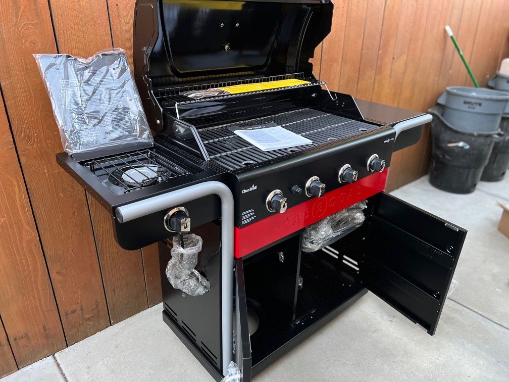 CHAR-BROIL 4 BURNER HYBRID GRILL