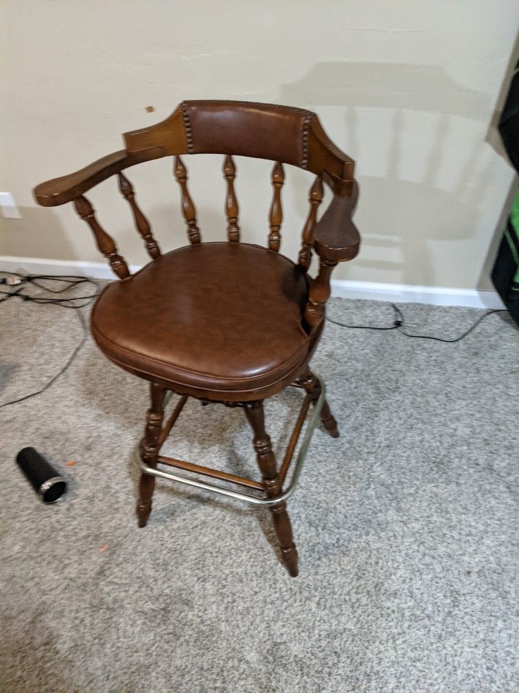 2 Bar Stools