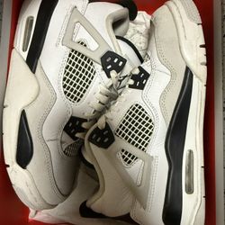Jordan 4 Retro 
