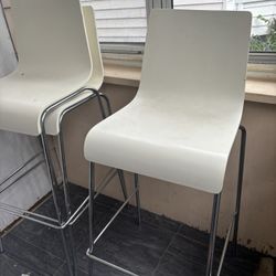 BAR CHAIRS