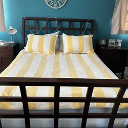 Modern Dark Wood Queen 5 Pc. Bedroom Furniture Set 