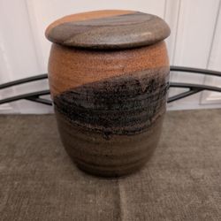 Ceramic Pot With Lid