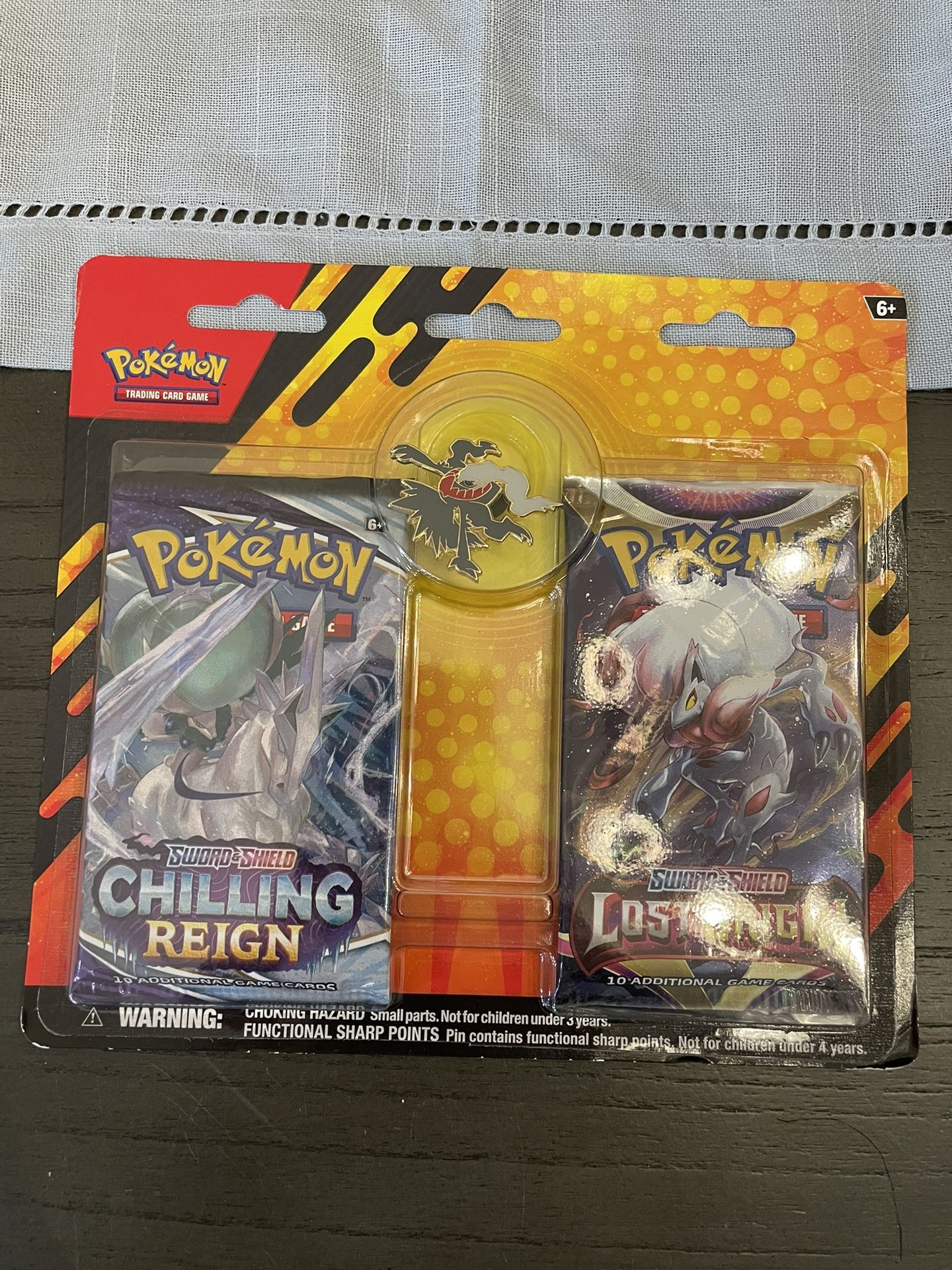 Pokémon TCG Lost Origin & Chilling Reign Blister Pack & Darkrai Pin