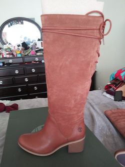 WOMEN'S SIZE (9) **TIMBERLANDS** SUEDE CALF BOOTS (COGNAC) **BRAND NEW/ NEVER WORN**