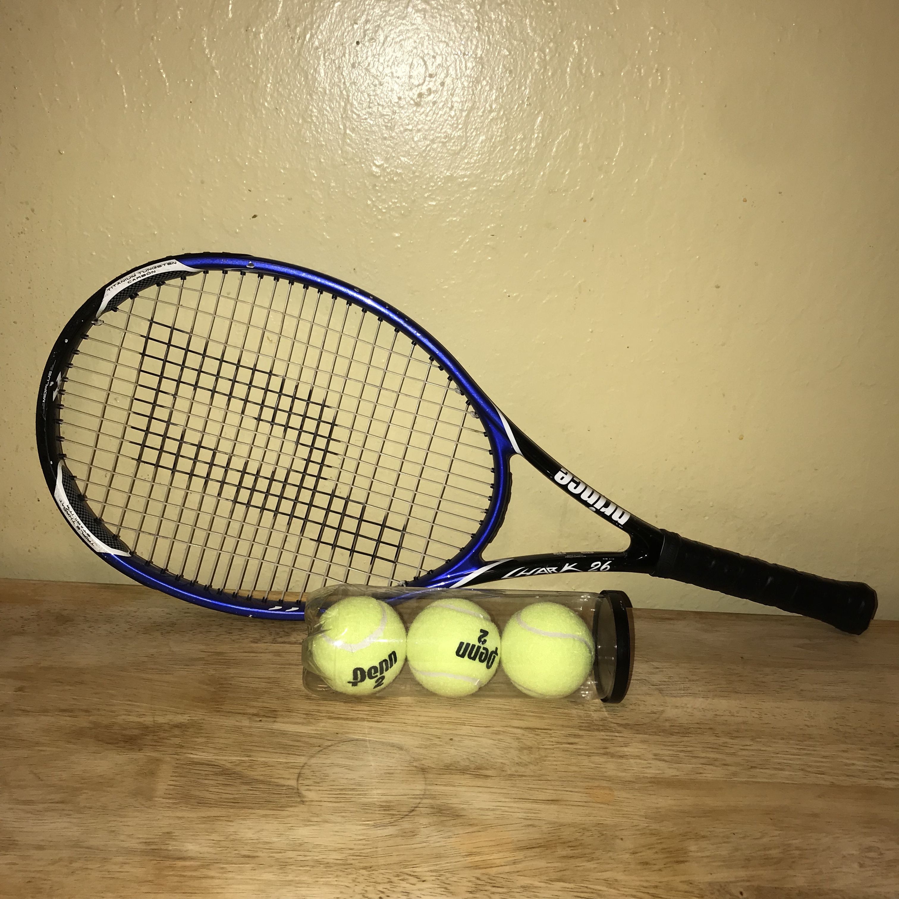 Tennis Racket & Tennis Balls 🎾 