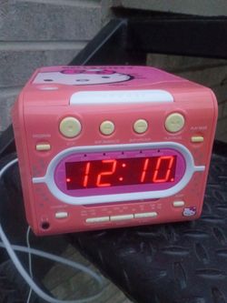 Hello kitty vintage radio alarm clock and cd player