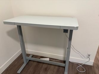 Standing desk