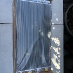 Ford maverick/Maverick/Lincoln Corsair Ac condenser year 2020 to 2024