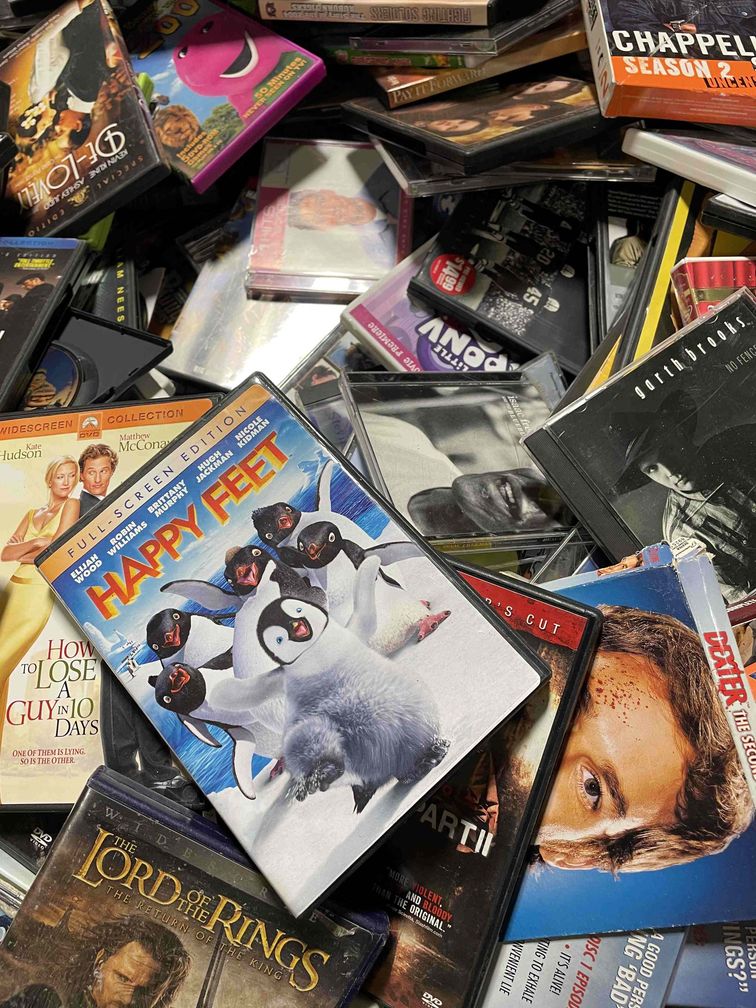Textbook liquidation sale! $1.50 any item R 0