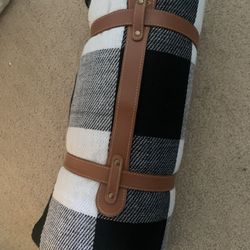 Waterproof And Foldable Beach/ Camping Blanket NEW . 