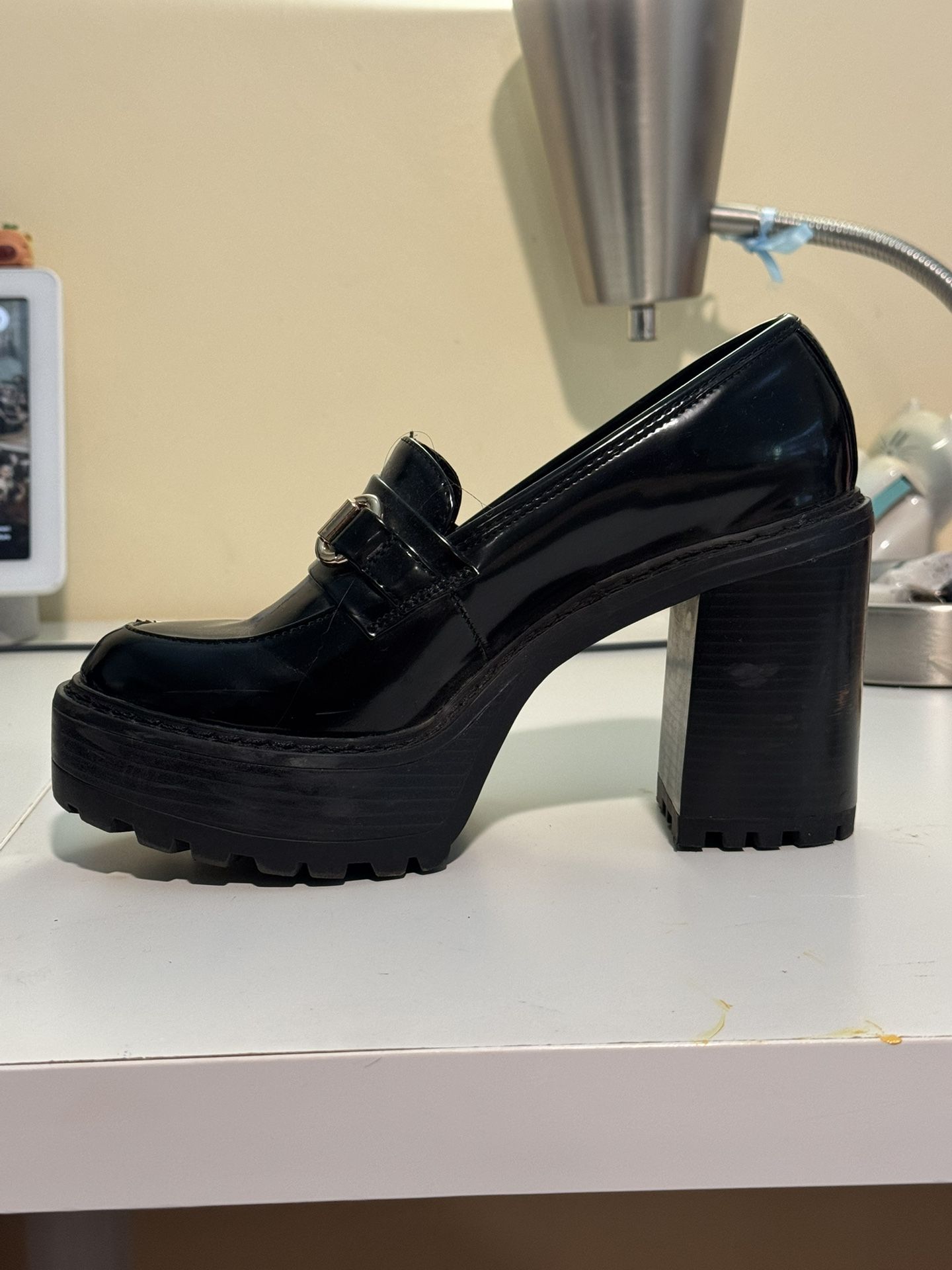 Madden Girl Lazra Black Women’s Loafers 6.5