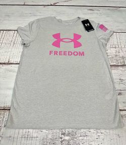 Under Armour Designer Women's Athletic UA Freedom Logo T-Shirt Short Sleeve Tee  Size large              Tags fashion, clothing, weight, activewear, d