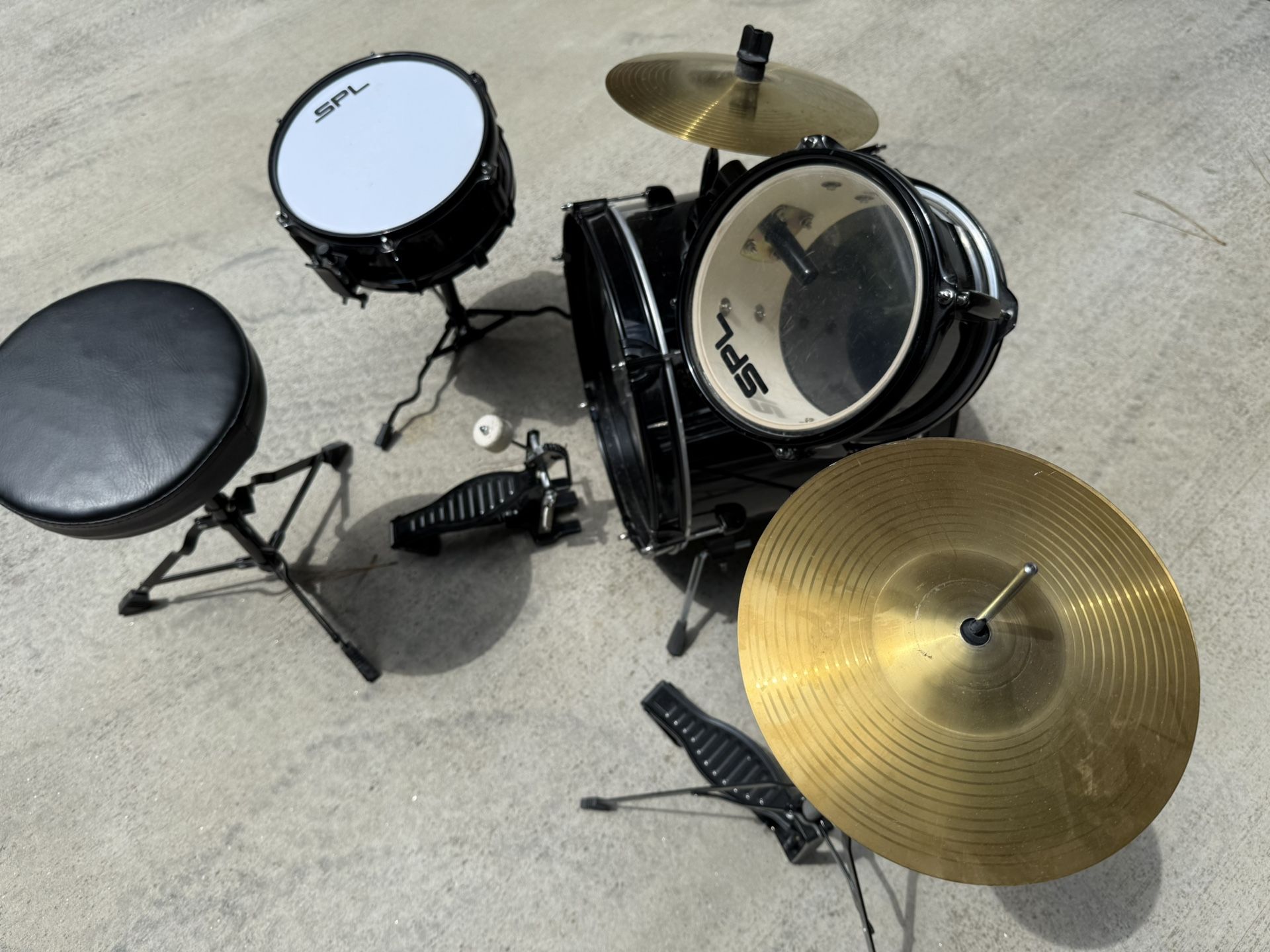 Toddler drum set