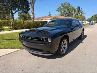 2019 DODGE CHALLENGER SXT