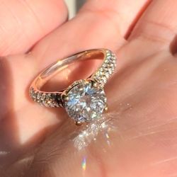She’s the one 💍 James Allen- 14K Rose Gold Triple Row Pavé Cathedral Engagement Diamond Ring (Lab Grown)