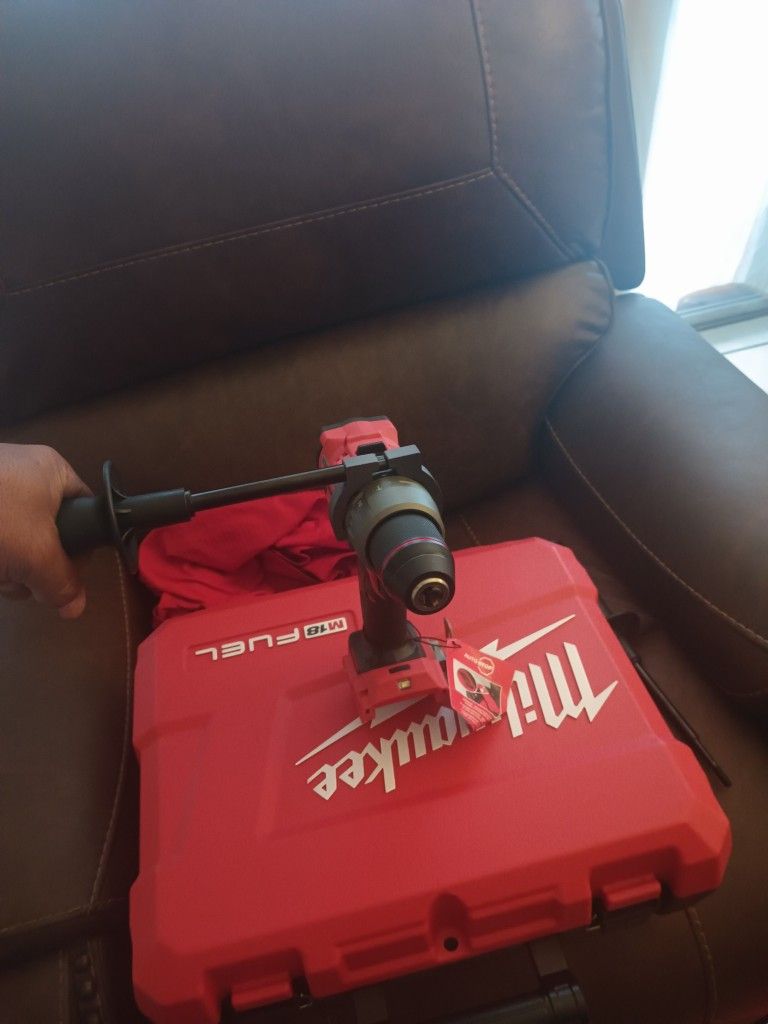 Milwaukee Have Inch Hammer Drill With Single Case With One Battery