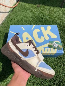 Travis Scott Nike Zoom Field