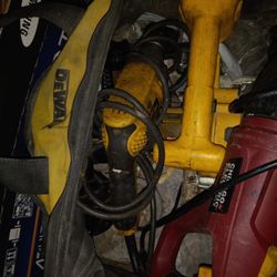 DeWalt Hole Saw Drill