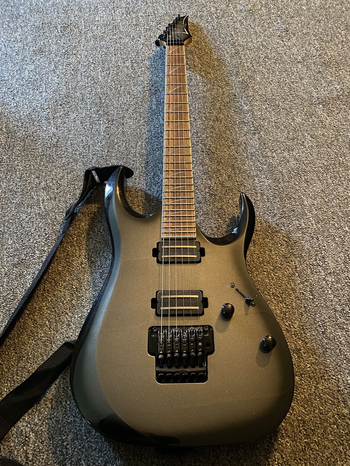 Ibanez RGD320 Grey Sunburst