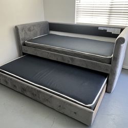 TWIN /TWIN day bed with mattresses