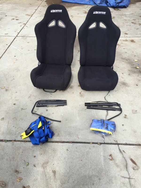 Bomz racing seats