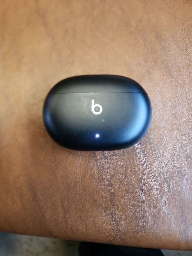 Beats Studio Buds