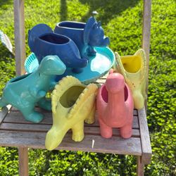 Dinosaur Centerpieces.