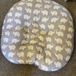 Newborn Lounger Pillow – Soft Elephant Print
