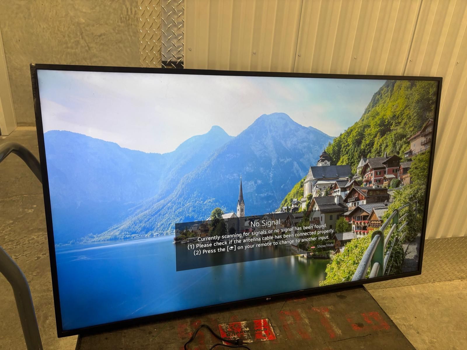 LG UN 70 inch 4K Smart UHD TV