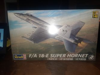 Revell F/A 18-E Super Hornet