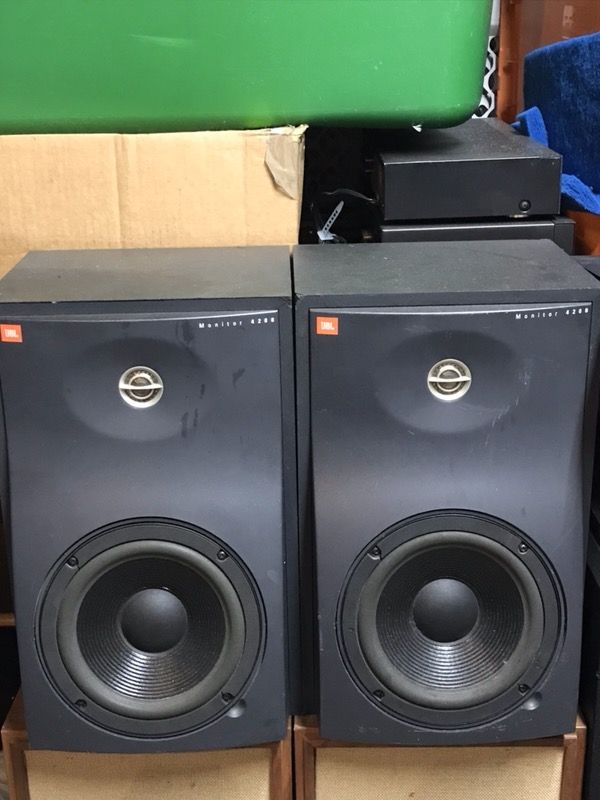 JBL 4208 MONITOR SPEAKERS