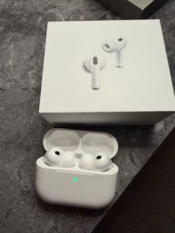 Apple AirPods Pro 3 with Mag Safe Charging Case